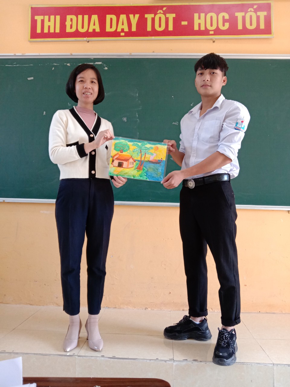 Tiết học Luyện tập về các biện pháp nghệ thuật - môn Ngữ Văn
