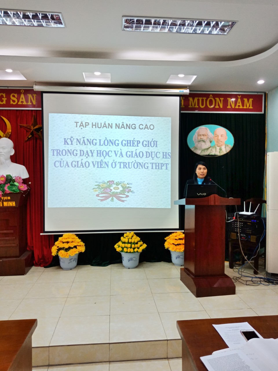 TẬP HUẤN NÂNG CAO KỸ NĂNG LỒNG GHÉP GIỚI TRONG DẠY HỌC VÀ GIÁO DỤC HS CỦA GIÁO VIÊN Ở TRƯỜNG THPT PHẠM NGŨ LÃO