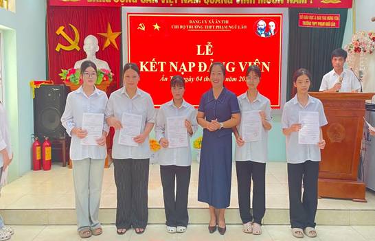 <a href='https://c3phamngulao.hungyen.edu.vn/tin-tuc/chi-bo-truong-thpt-pham-ngu-lao-boi-duong-phat-trien-nguon-dang-vien-tre.html'>CHI BỘ TRƯỜNG THPT PHẠM NGŨ LÃO  BỒI DƯỠNG PHÁT TRIỂN NGUỒN ĐẢNG VIÊN TRẺ</a>